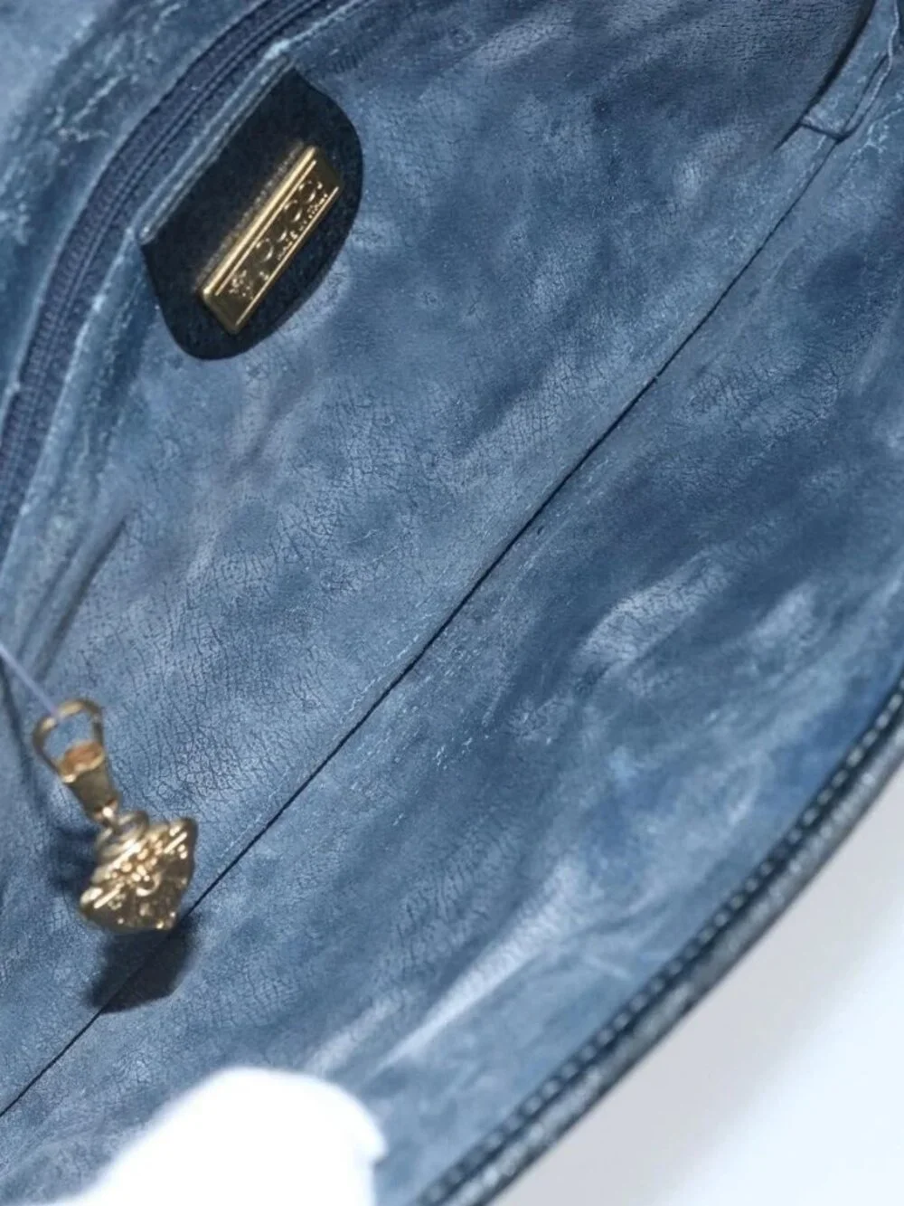 GUCCI GG Supreme Shoulder Bag PVC Navy Gold Auth ka3462